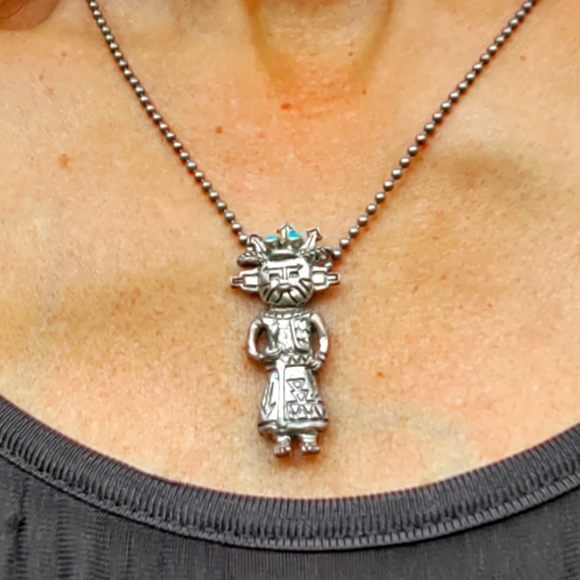 Vintage Jewelry - Vintage Sterling Silver & Turquoise Zuni Brooch/Pendant